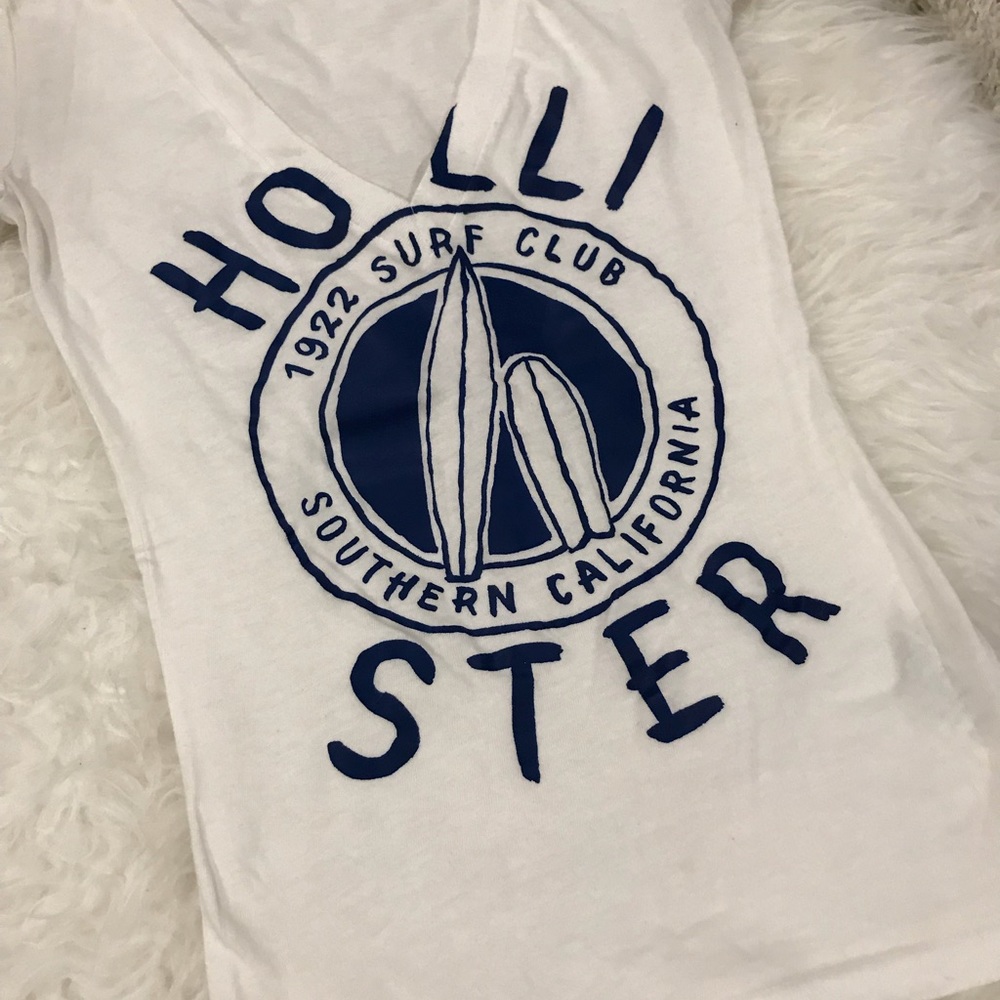 XS Hollister White V Neck Tee